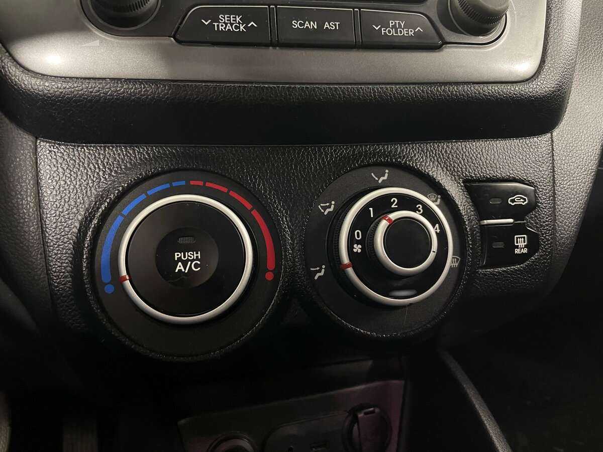 Kia Rio 5-speed, 2013 Фото №13