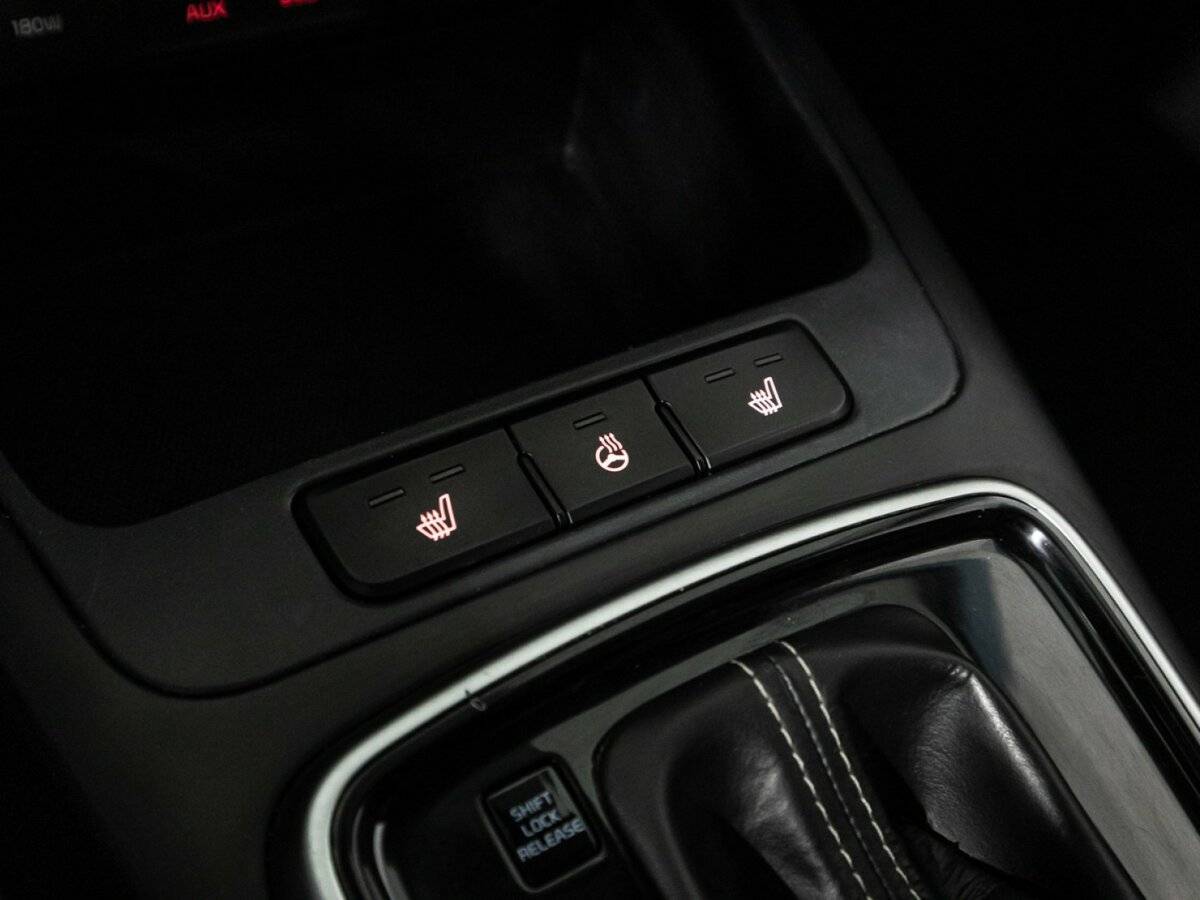 Kia Rio, 2018 Фото №18