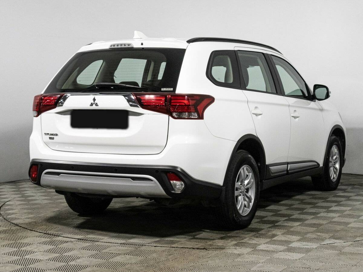 Mitsubishi Outlander, 2022 Фото №5