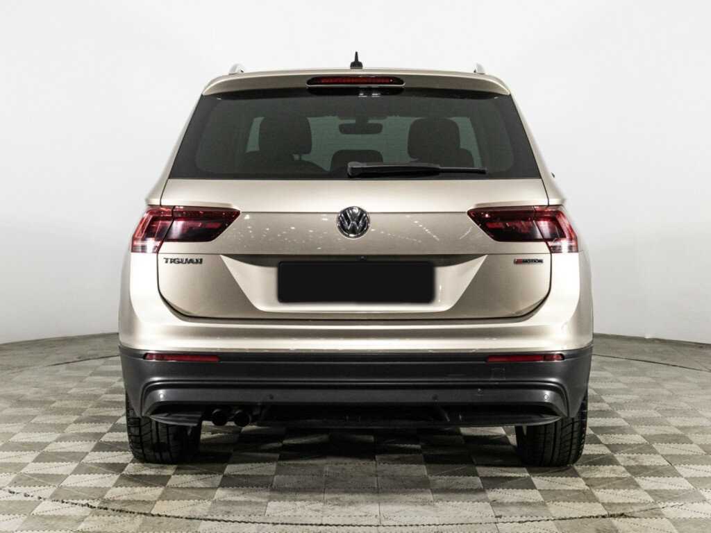 Volkswagen Tiguan, 2018 Фото №6