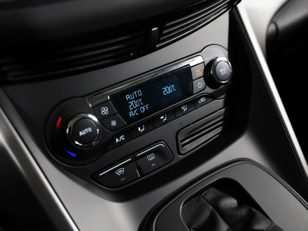 Ford Kuga II, 2016 Фото №10