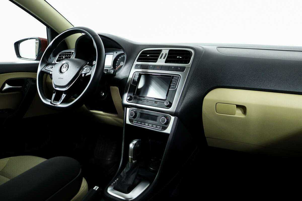 Volkswagen Polo, 2018 Фото №9