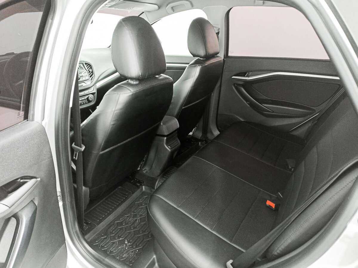 Lada (ВАЗ) Vesta SW, 2020 Фото №10