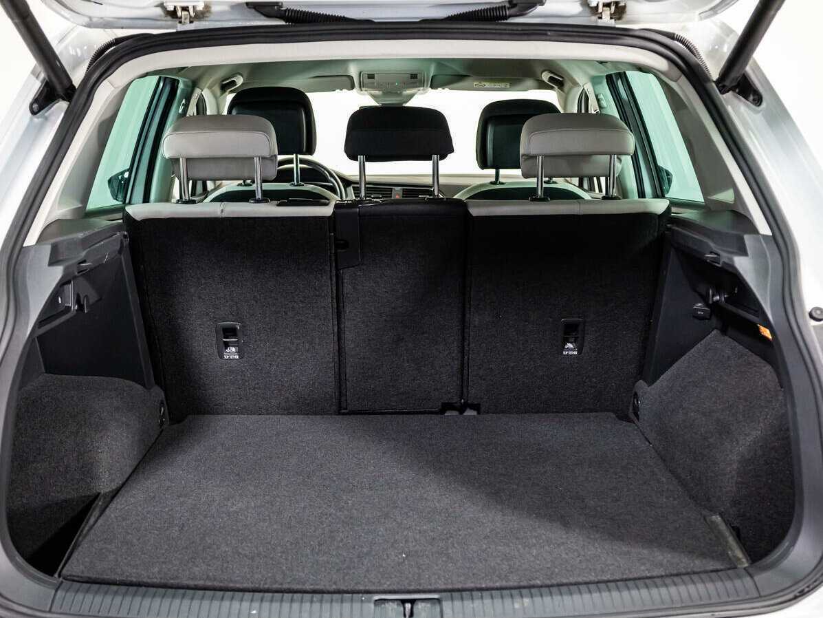Volkswagen Tiguan, 2019 Фото №21