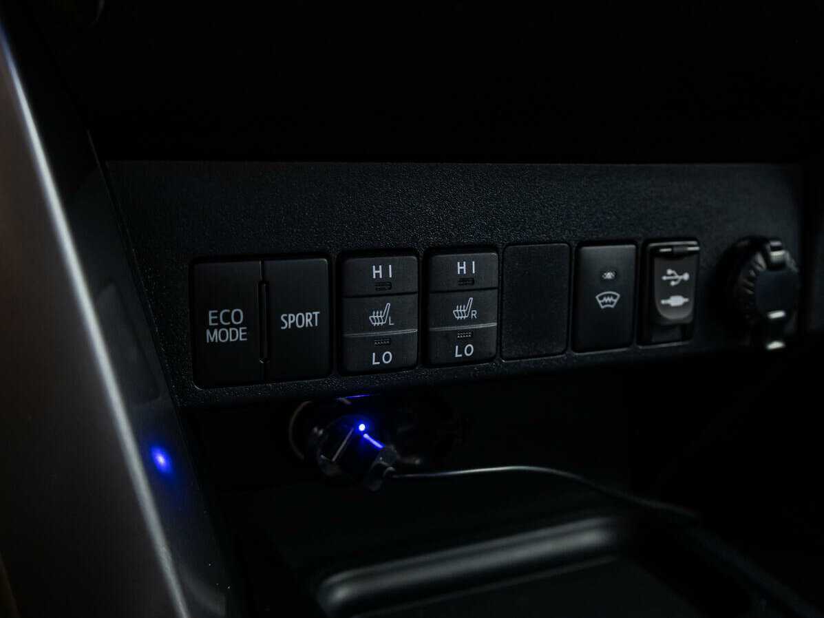 Toyota RAV4, 2016 Фото №17