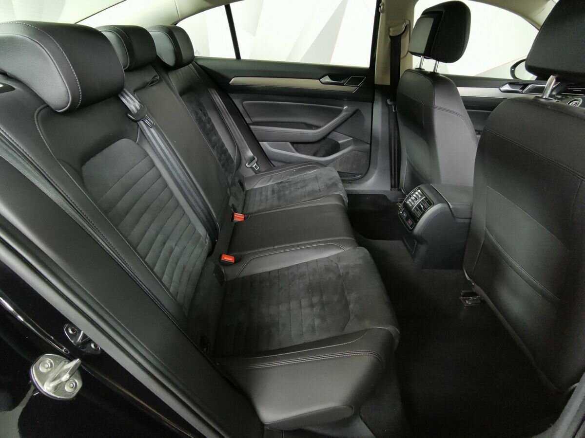 Volkswagen Passat, 2019 Фото №12