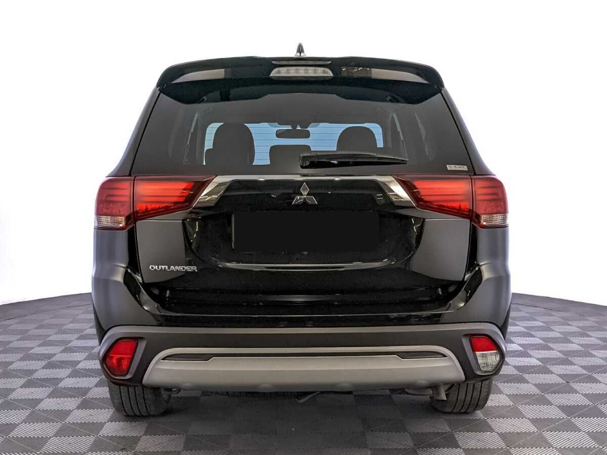 Mitsubishi Outlander, 2022 Фото №6