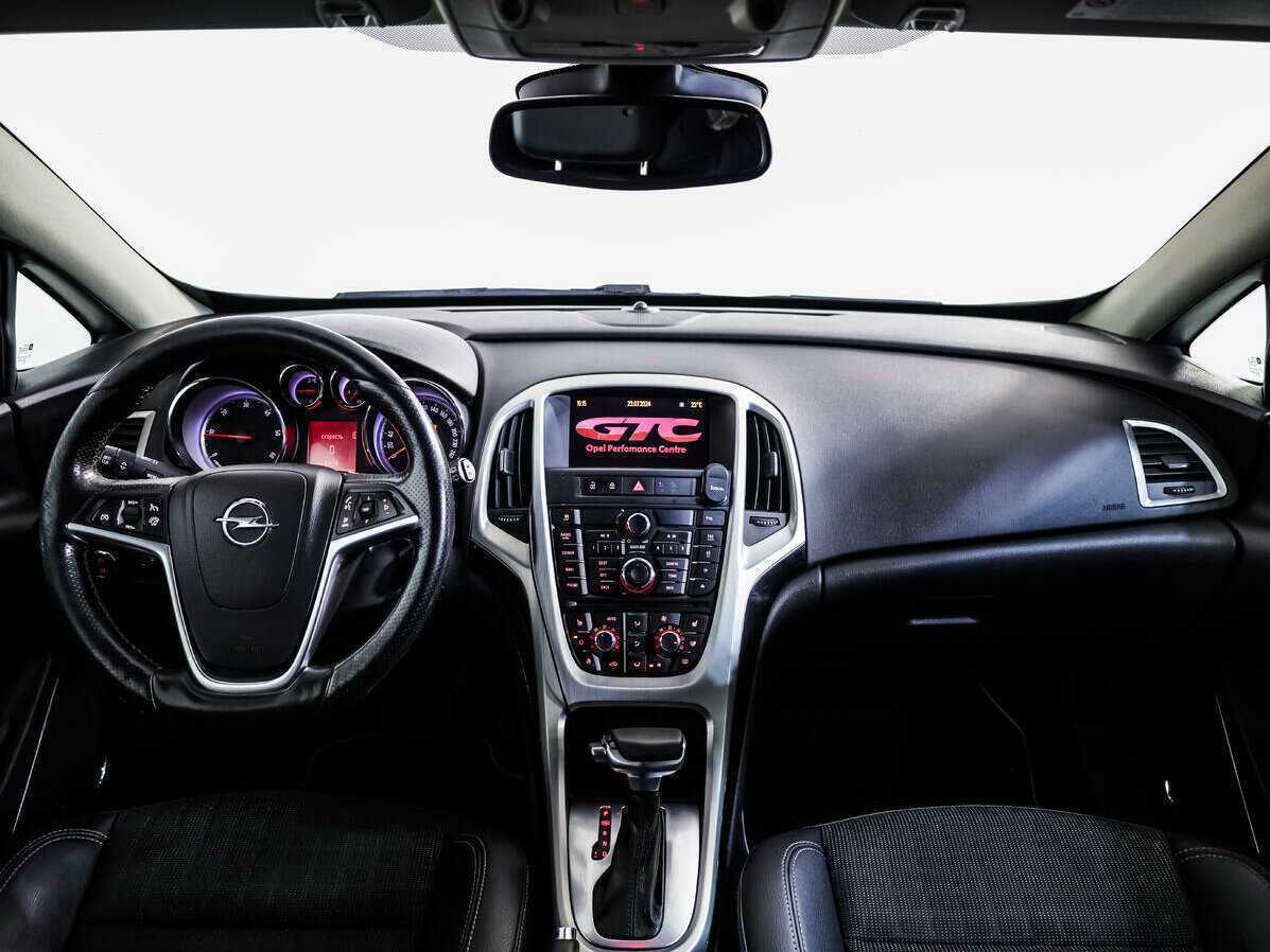 Opel Astra GTC, 2012 Фото №9