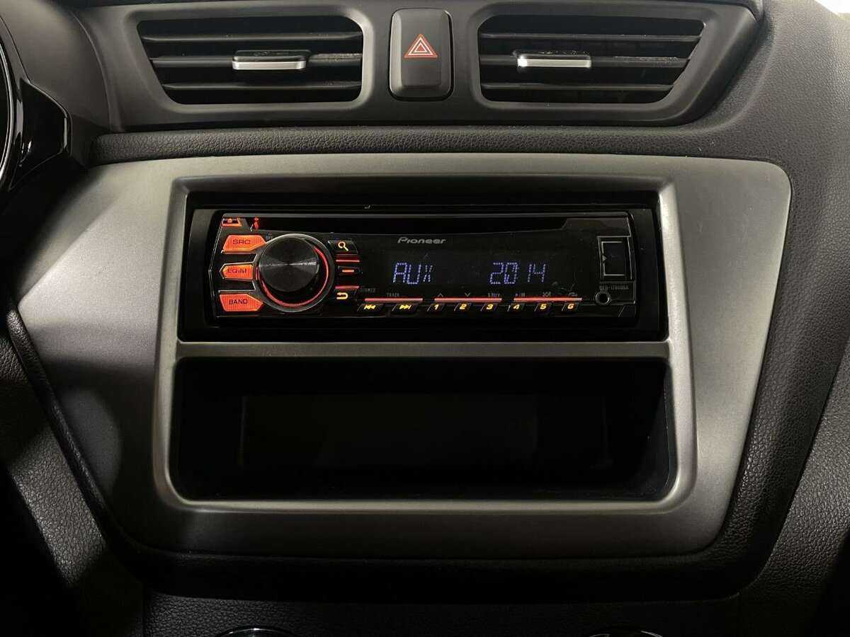 Kia Rio, 2015 Фото №12