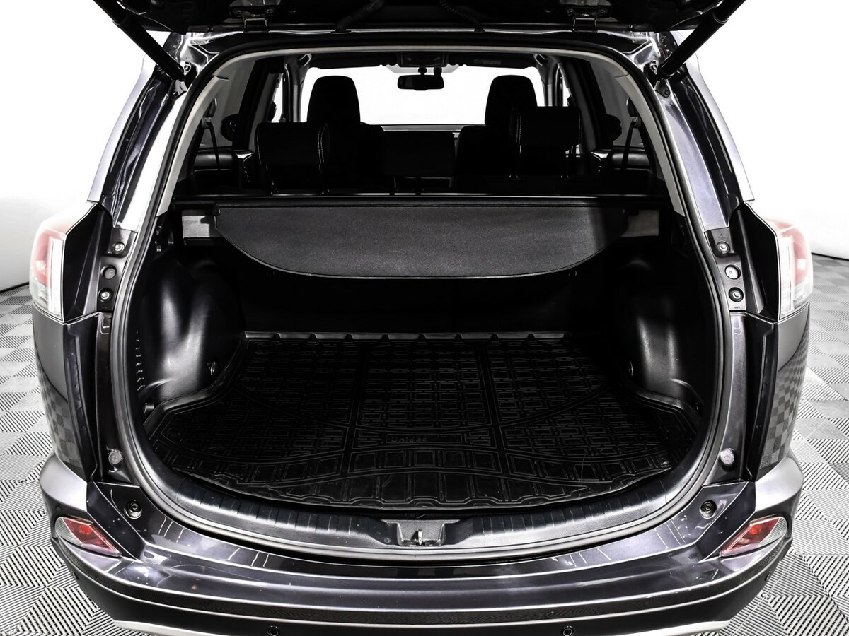 Toyota RAV4 IV (XA40) Рестайлинг, 2016 Фото №11