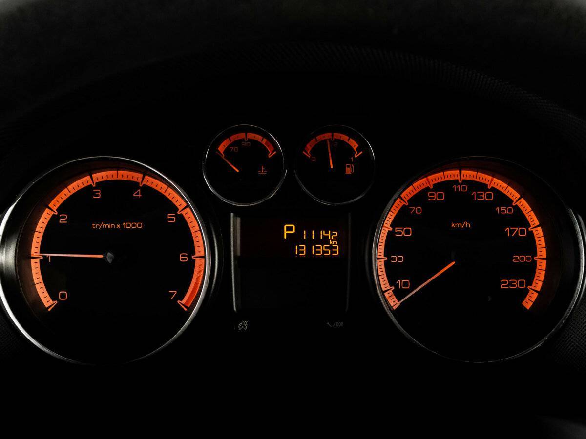 Peugeot 308, 2012 Фото №14