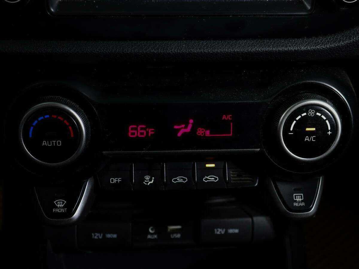 Kia Rio X-Line, 2018 Фото №19