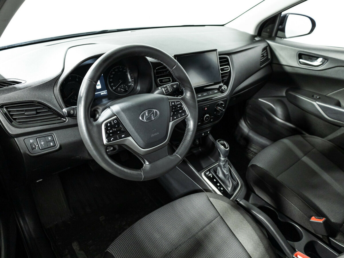 Hyundai Solaris II Рестайлинг, 2022 Фото №11