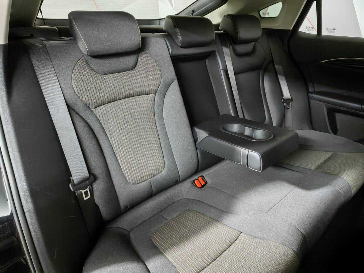 FAW Bestune B70, 2023 Фото №11