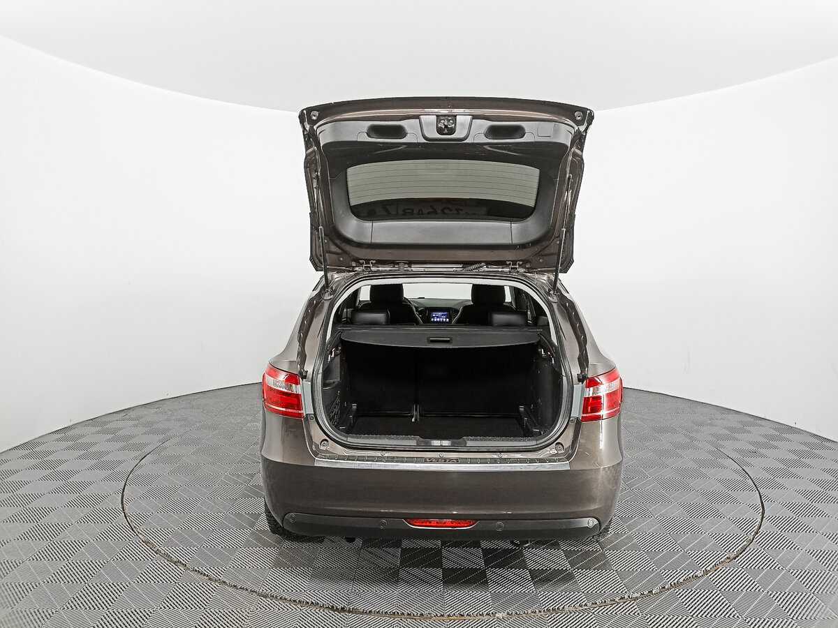 Lada (ВАЗ) Vesta SW, 2021 Фото №10