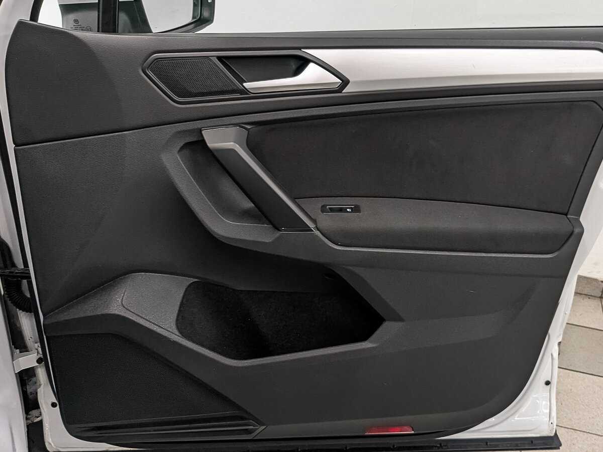 Volkswagen Tiguan, 2021 Фото №23