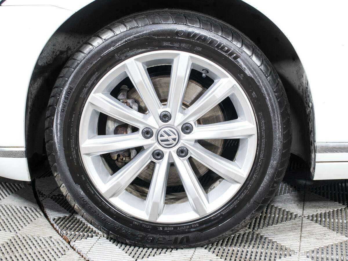 Volkswagen Passat, 2017 Фото №16