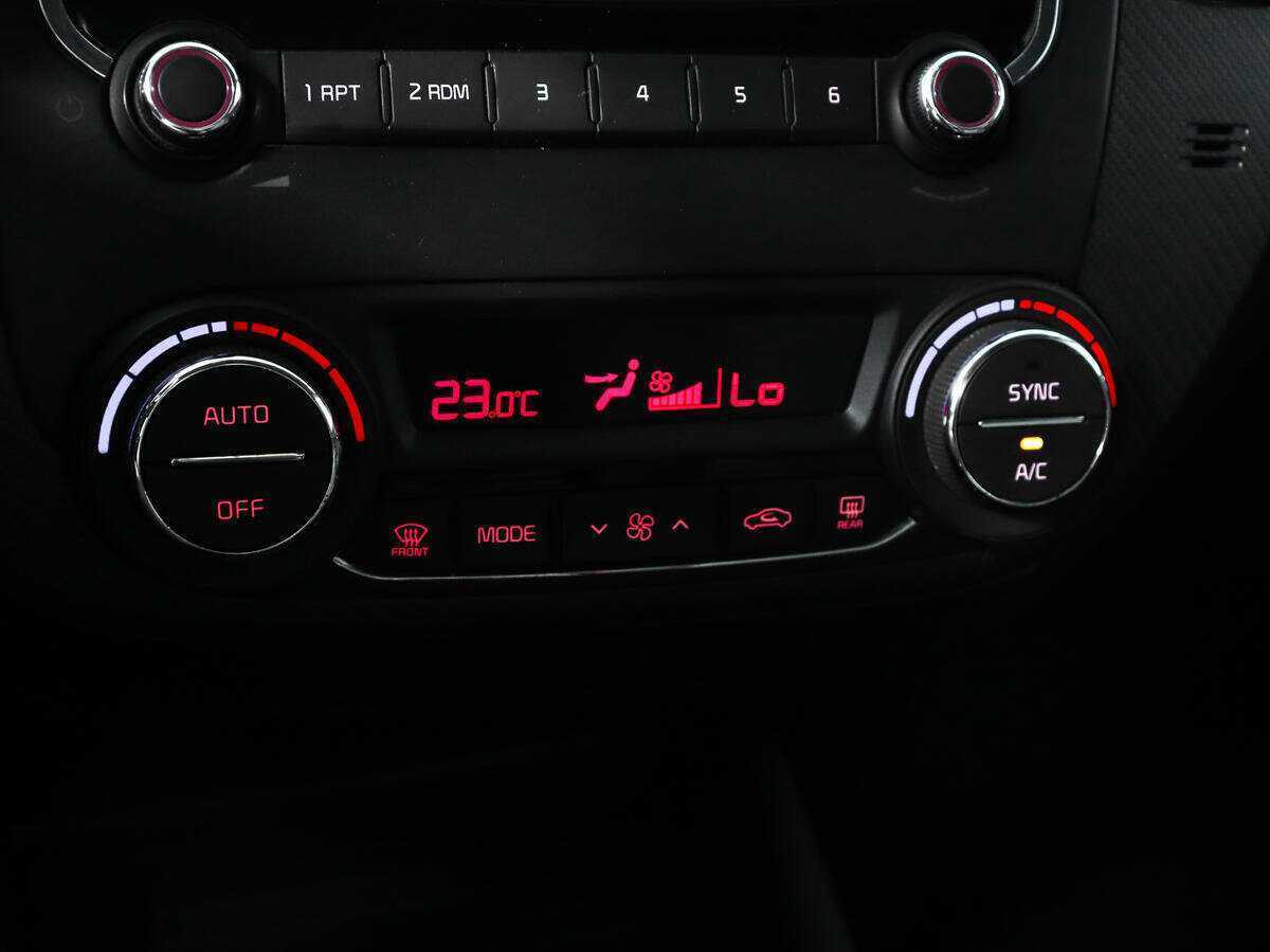 Kia Cerato, 2018 Фото №17