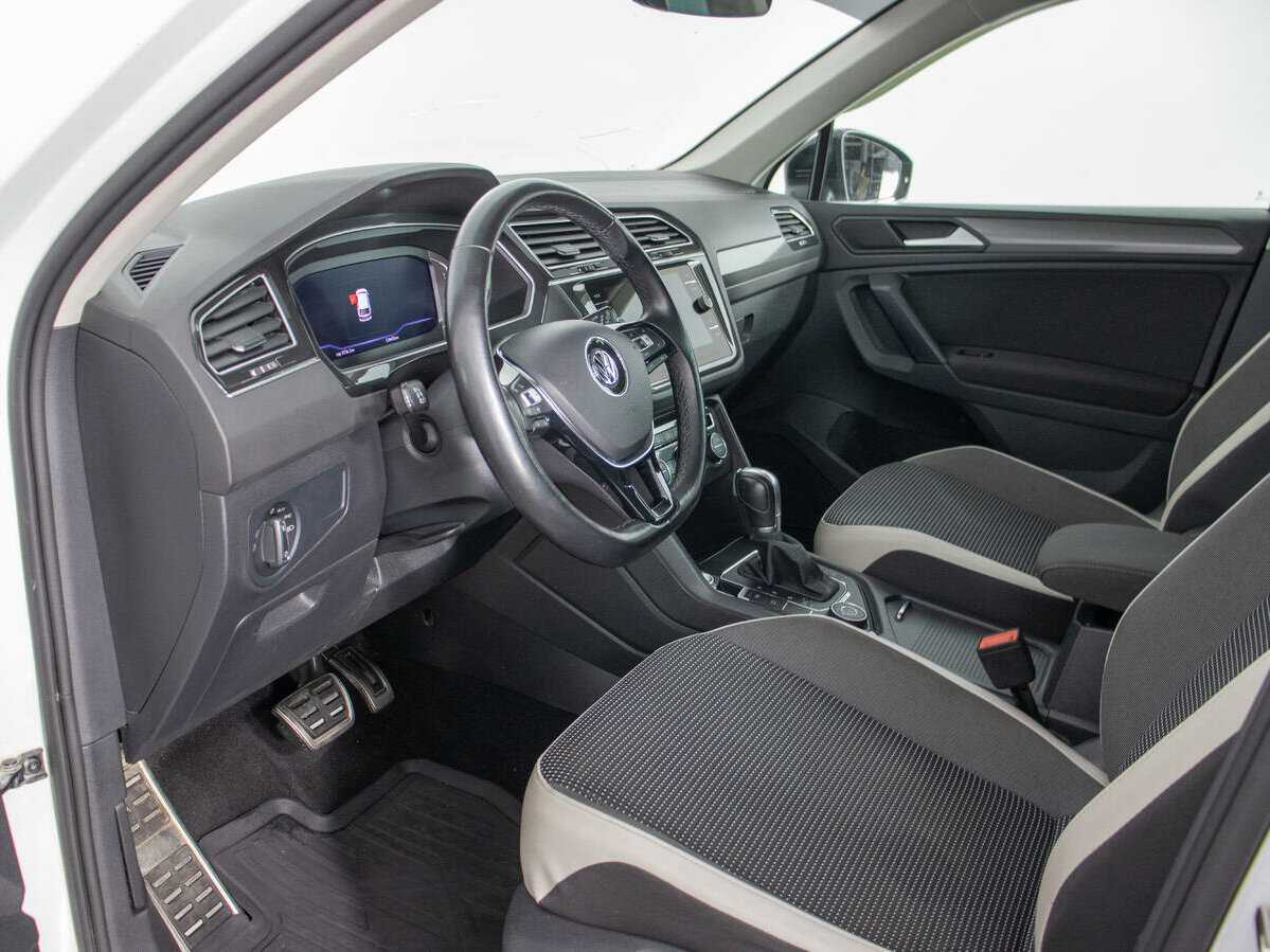 Volkswagen Tiguan, 2019 Фото №10