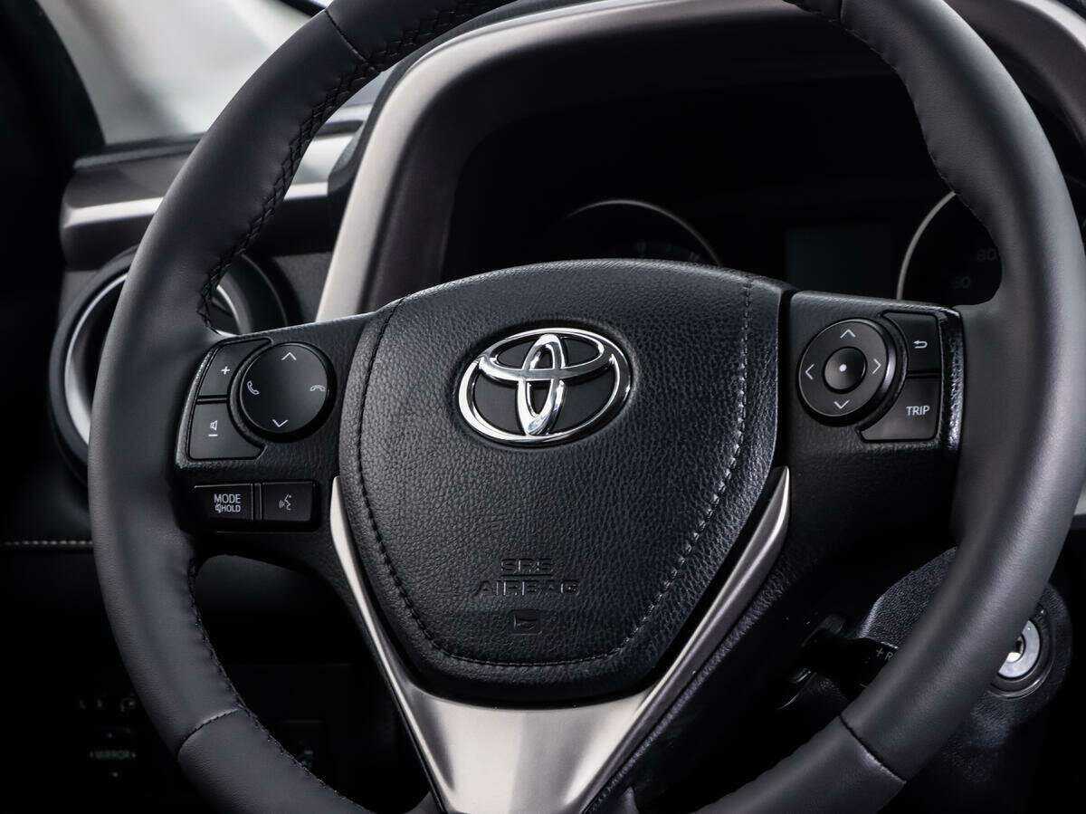 Toyota RAV4, 2017 Фото №11