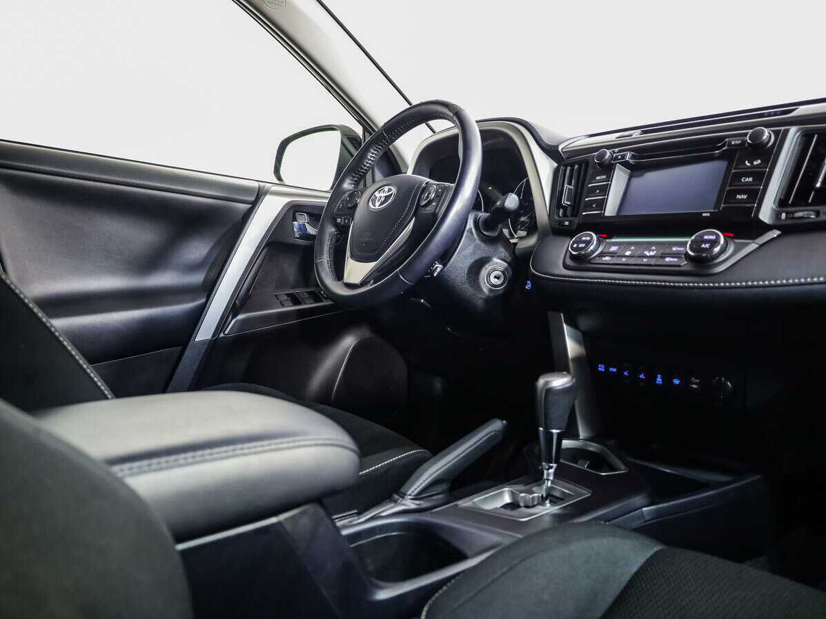 Toyota RAV4, 2015 Фото №8