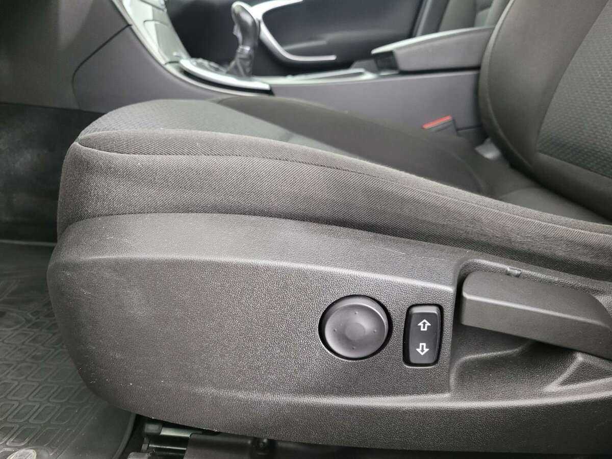 Opel Insignia, 2013 Фото №10