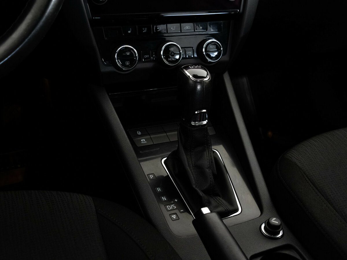 Skoda Octavia III (A7) Рестайлинг, 2017 Фото №10