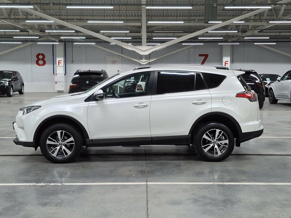 Toyota RAV4 IV (XA40) Рестайлинг, 2016 Фото №8