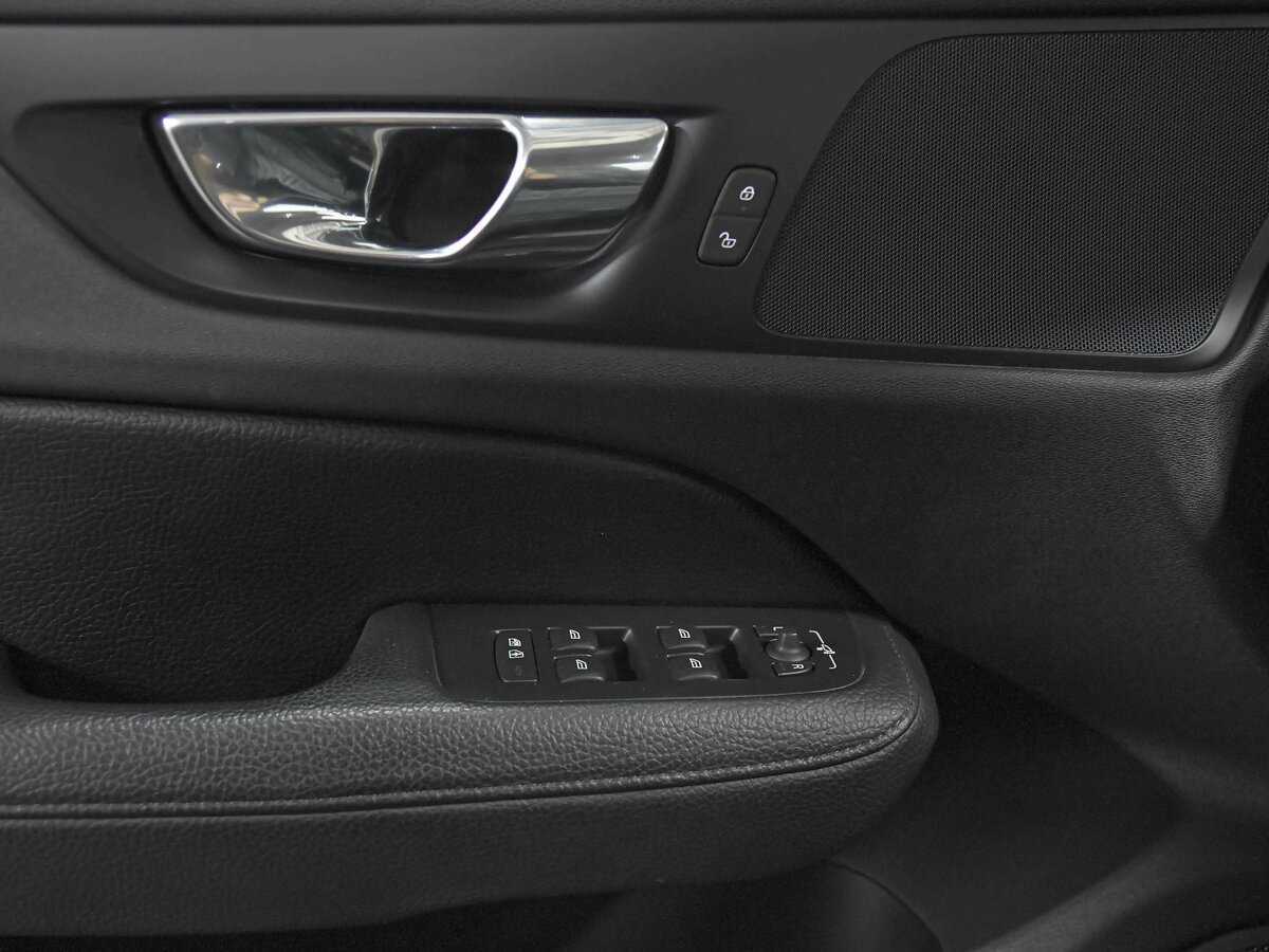 Volvo V60, 2020 Фото №12
