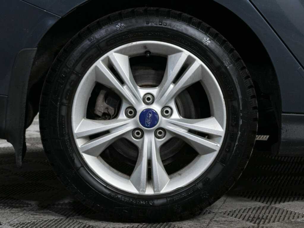 Ford Focus, 2012 Фото №13