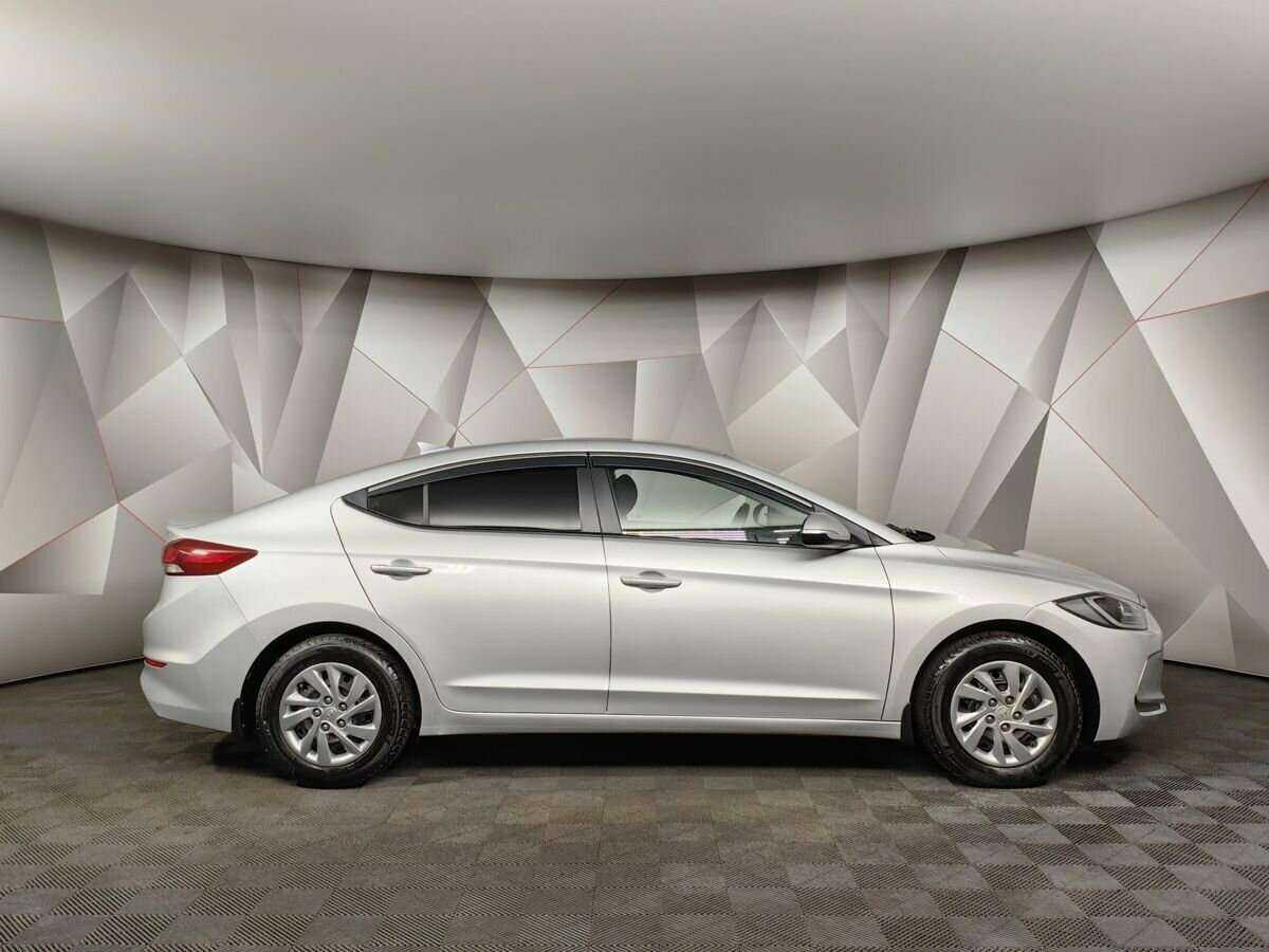 Hyundai Elantra, 2018 Фото №5