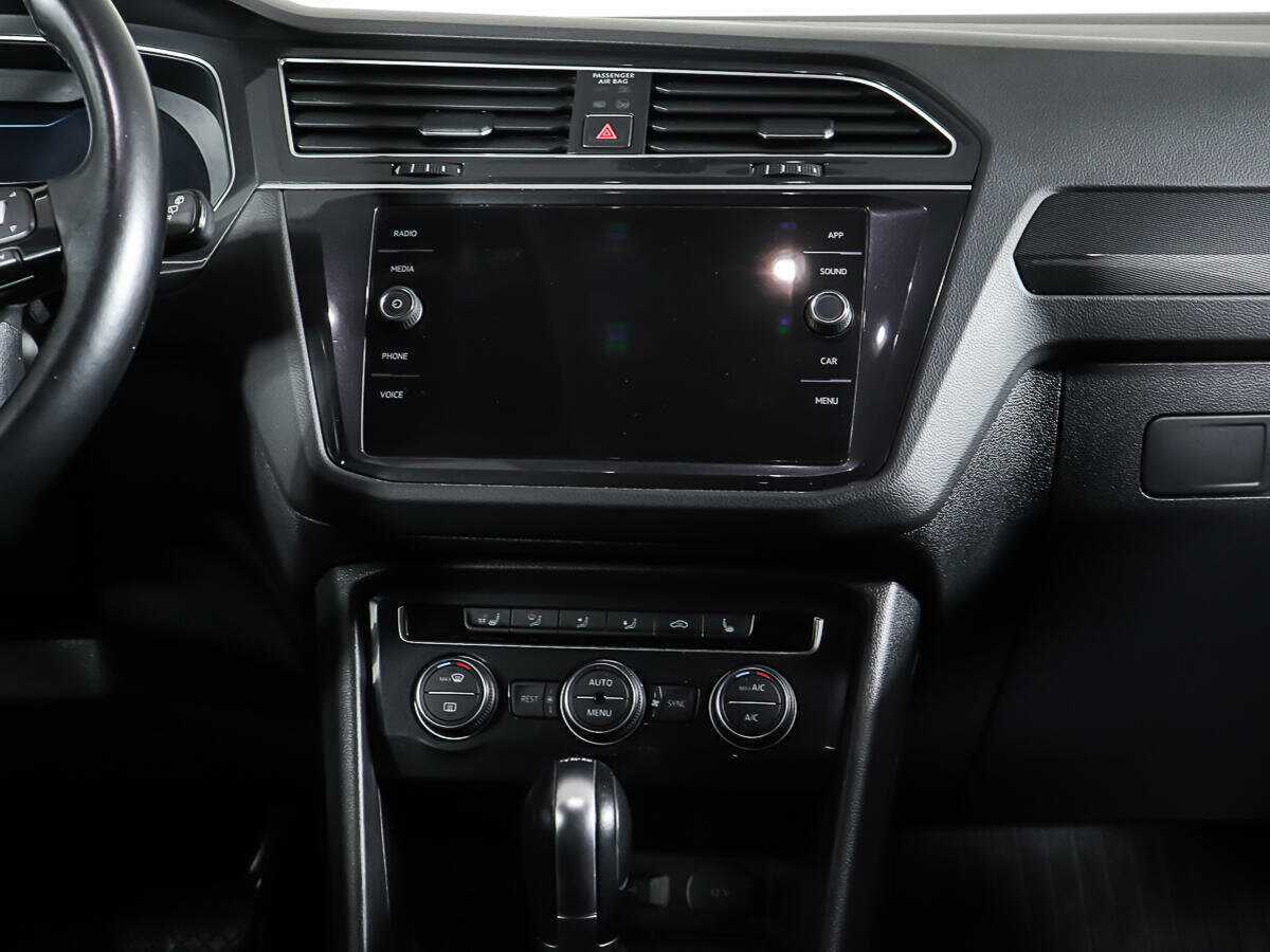 Volkswagen Tiguan, 2018 Фото №12