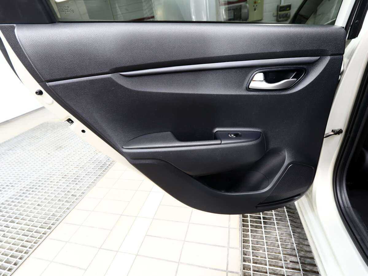 Kia Rio, 2019 Фото №15