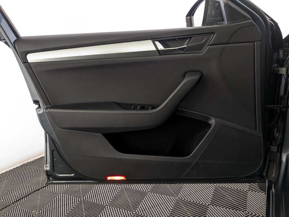 Skoda Superb, 2019 Фото №15