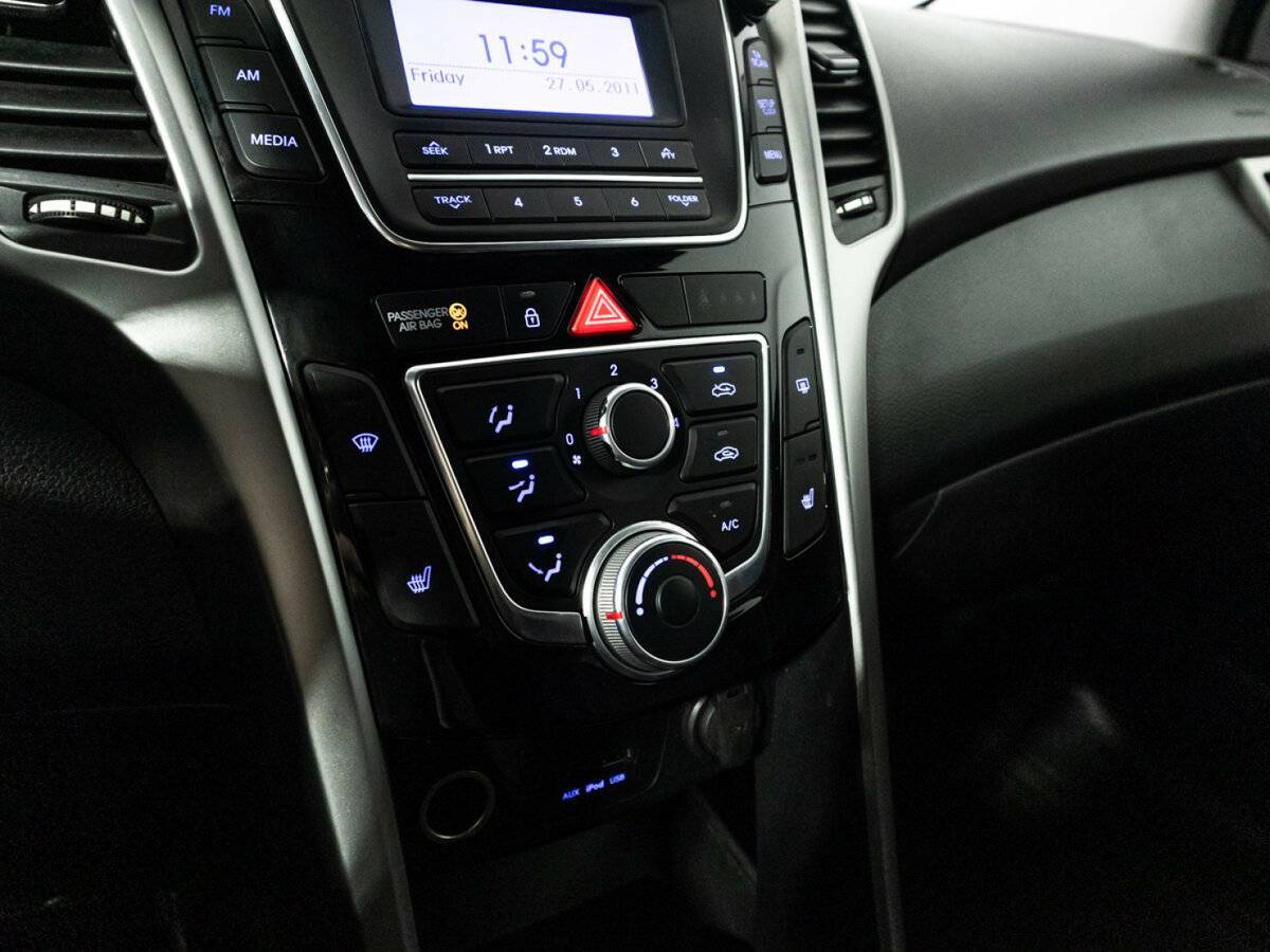Hyundai i30, 2012 Фото №15