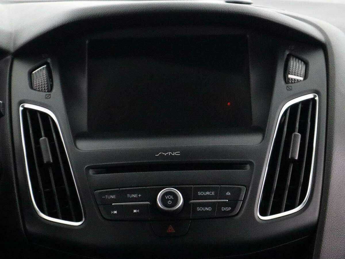 Ford Focus, 2019 Фото №12