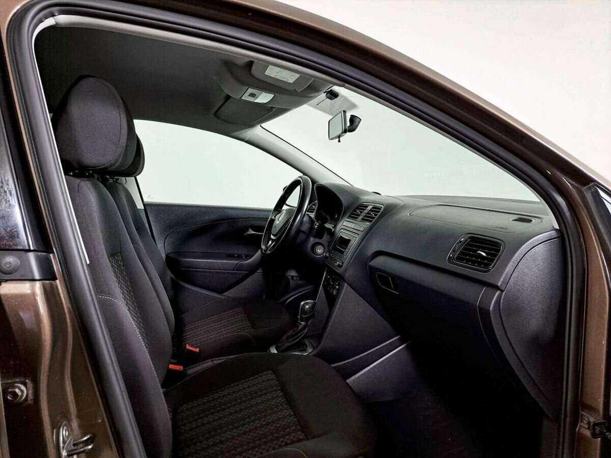 Volkswagen Polo, 2016 Фото №9