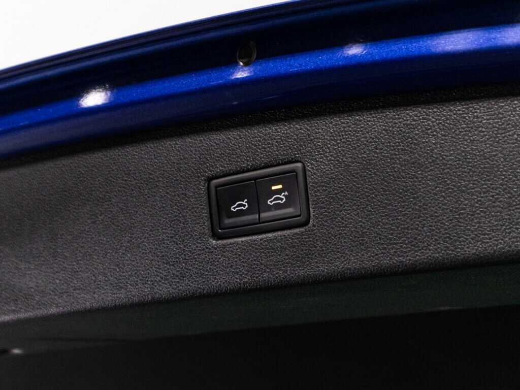 Volkswagen Tiguan, 2018 Фото №16