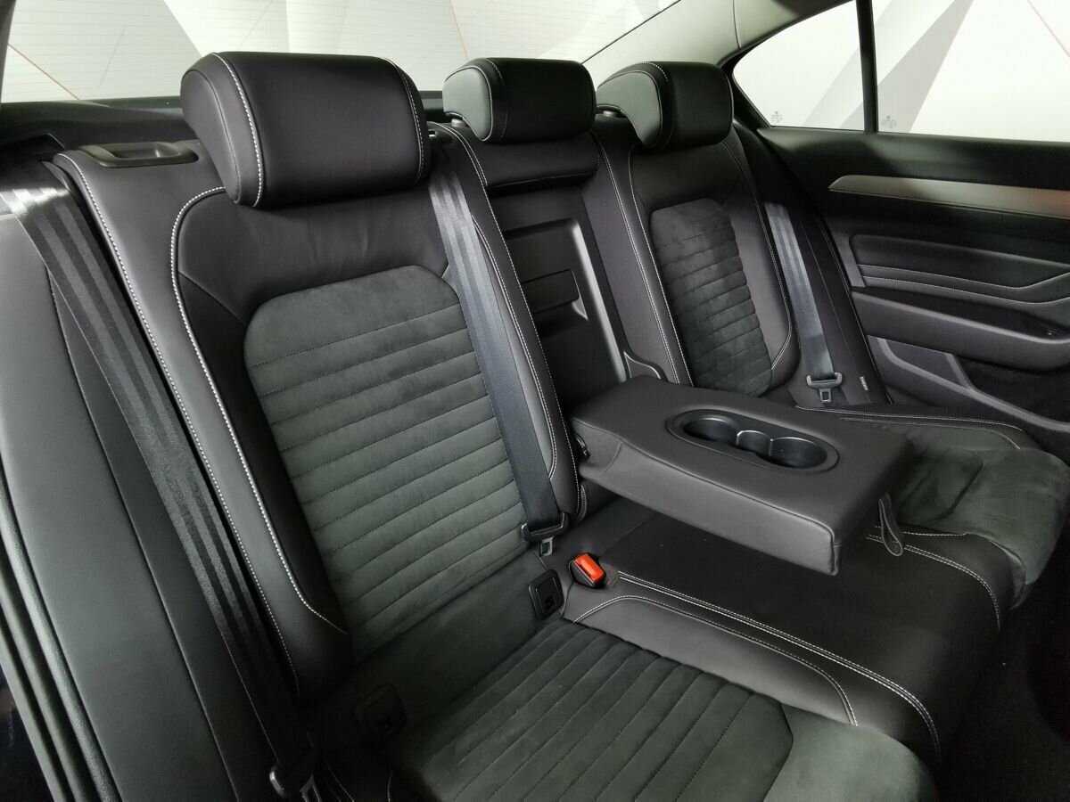 Volkswagen Passat, 2021 Фото №12