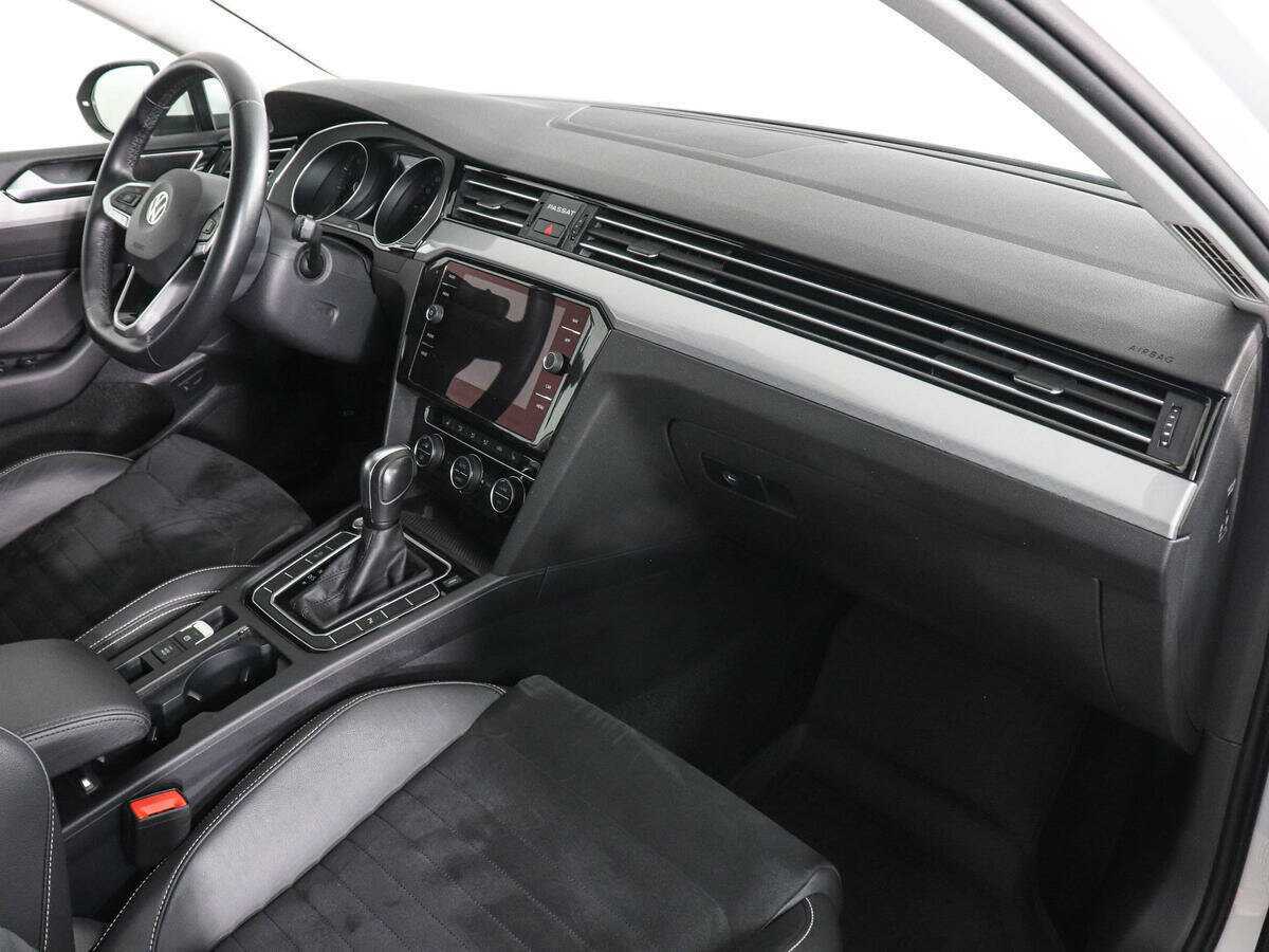 Volkswagen Passat, 2020 Фото №10