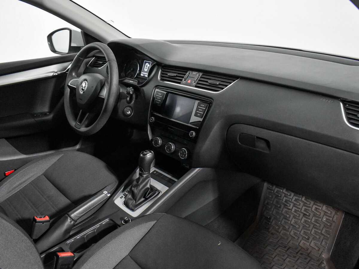 Skoda Octavia, 2018 Фото №12