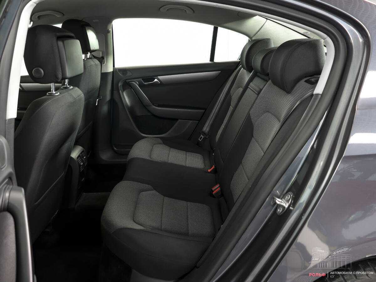 Volkswagen Passat, 2012 Фото №9