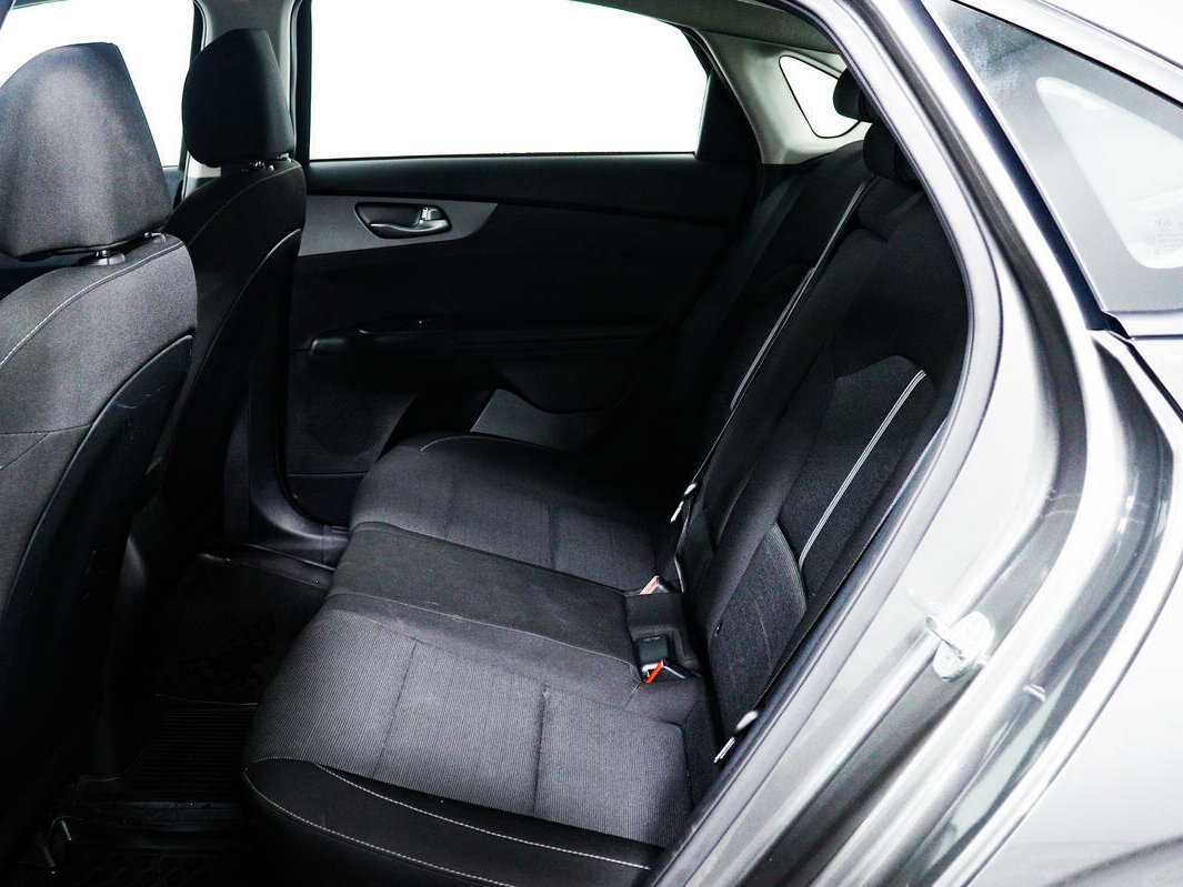 Kia Cerato, 2019 Фото №12