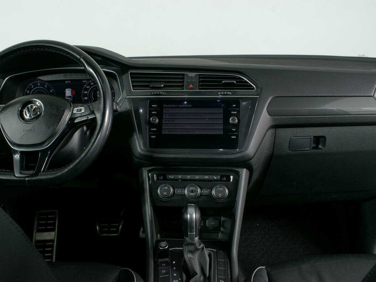 Volkswagen Tiguan, 2018 Фото №11