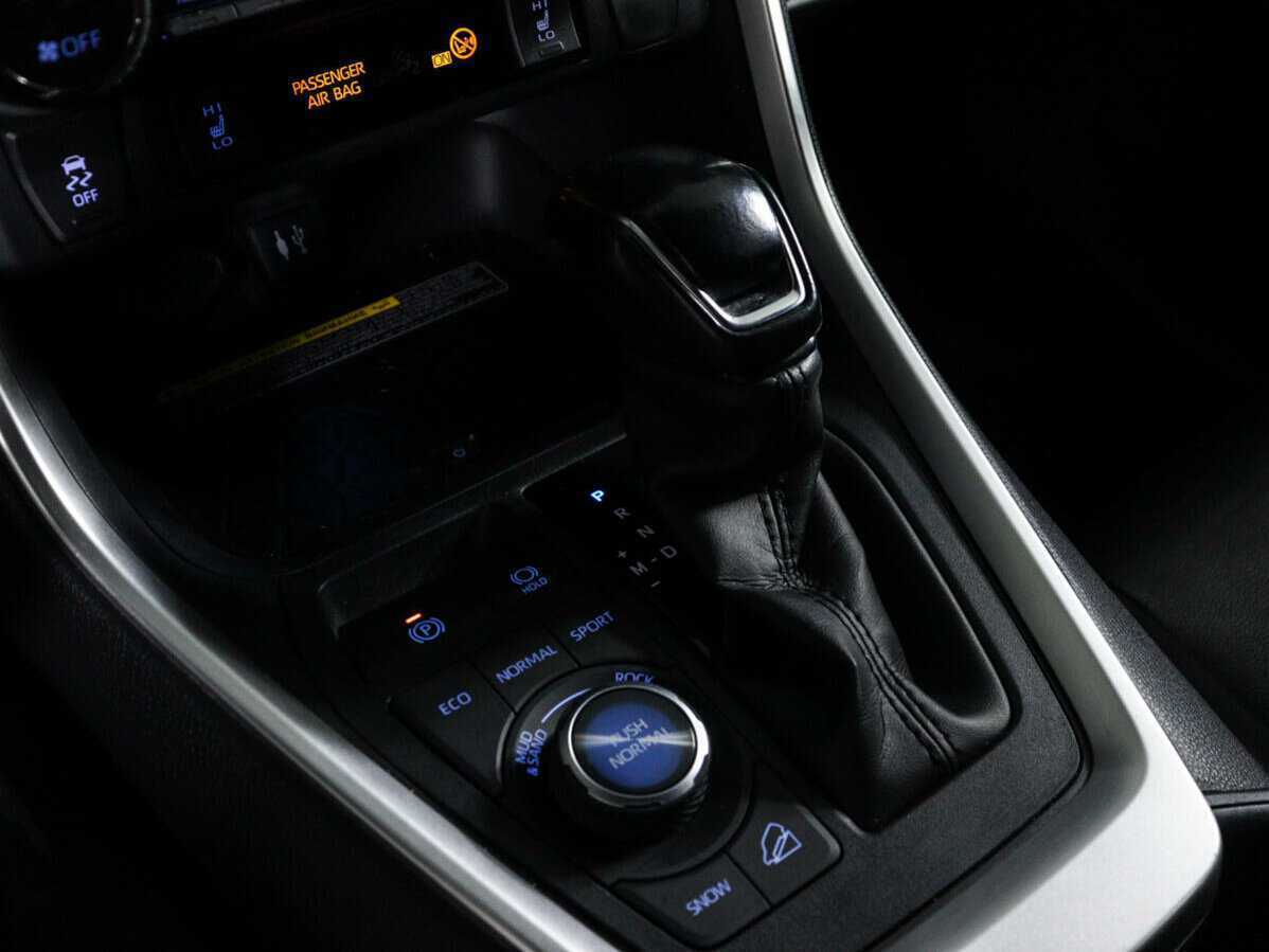 Toyota RAV4, 2020 Фото №19