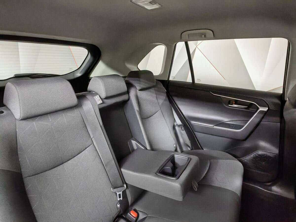Toyota RAV4, 2020 Фото №13
