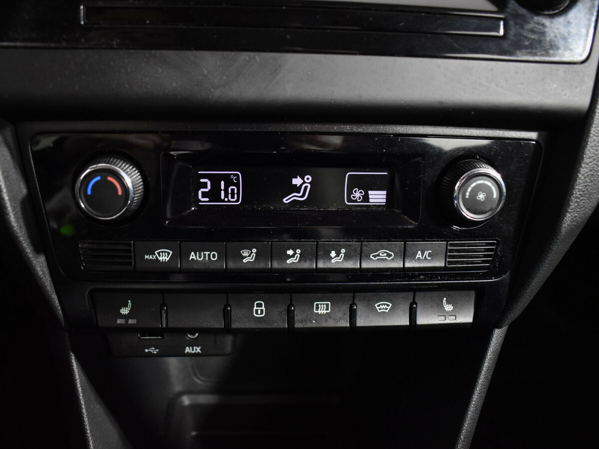 Skoda Rapid I, 2017 Фото №16