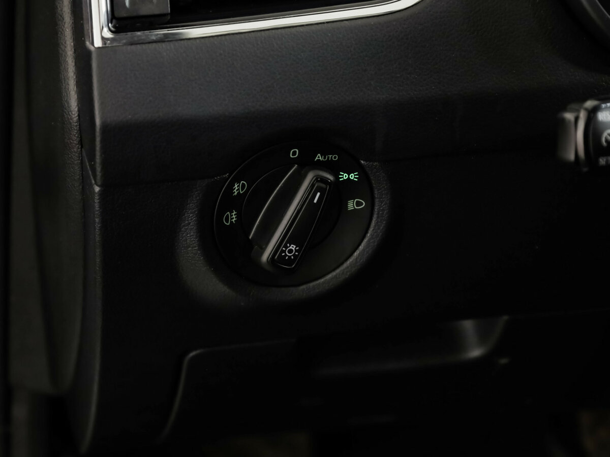 Skoda Octavia III (A7) Рестайлинг, 2020 Фото №18