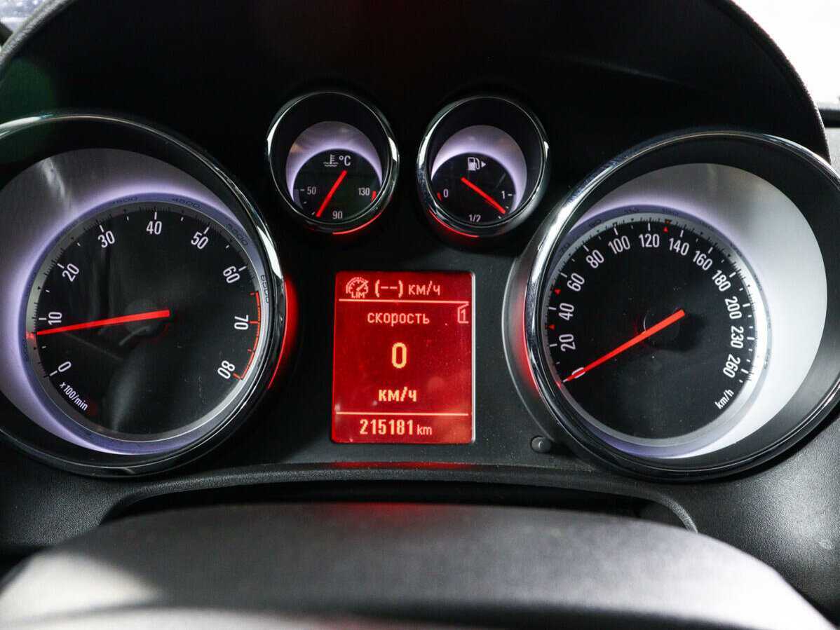 Opel Astra GTC, 2013 Фото №9