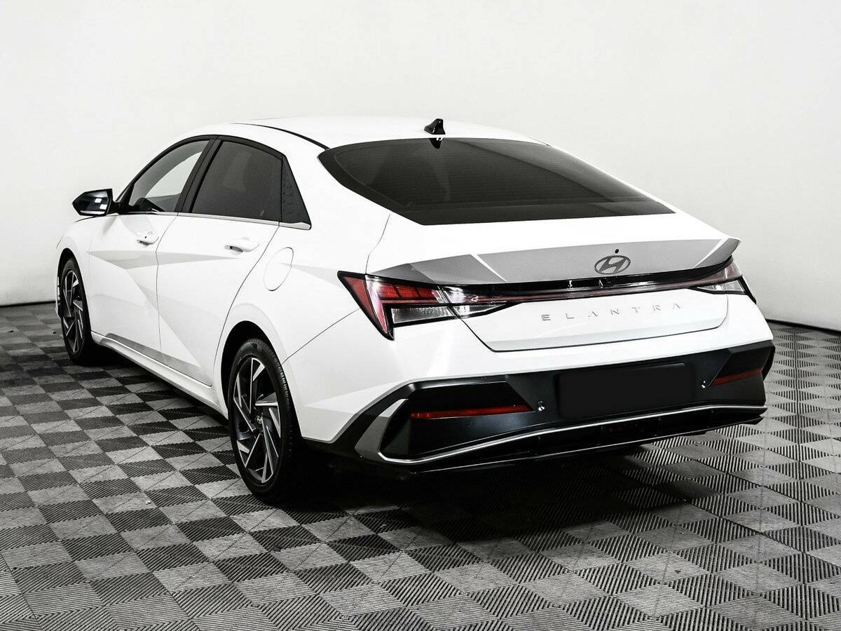 Hyundai Elantra, 2023 Фото №7
